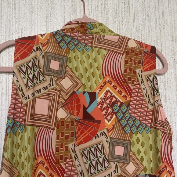 Tinta Size ES 48 Colorful Abstract Blouse - Picture 7 of 7